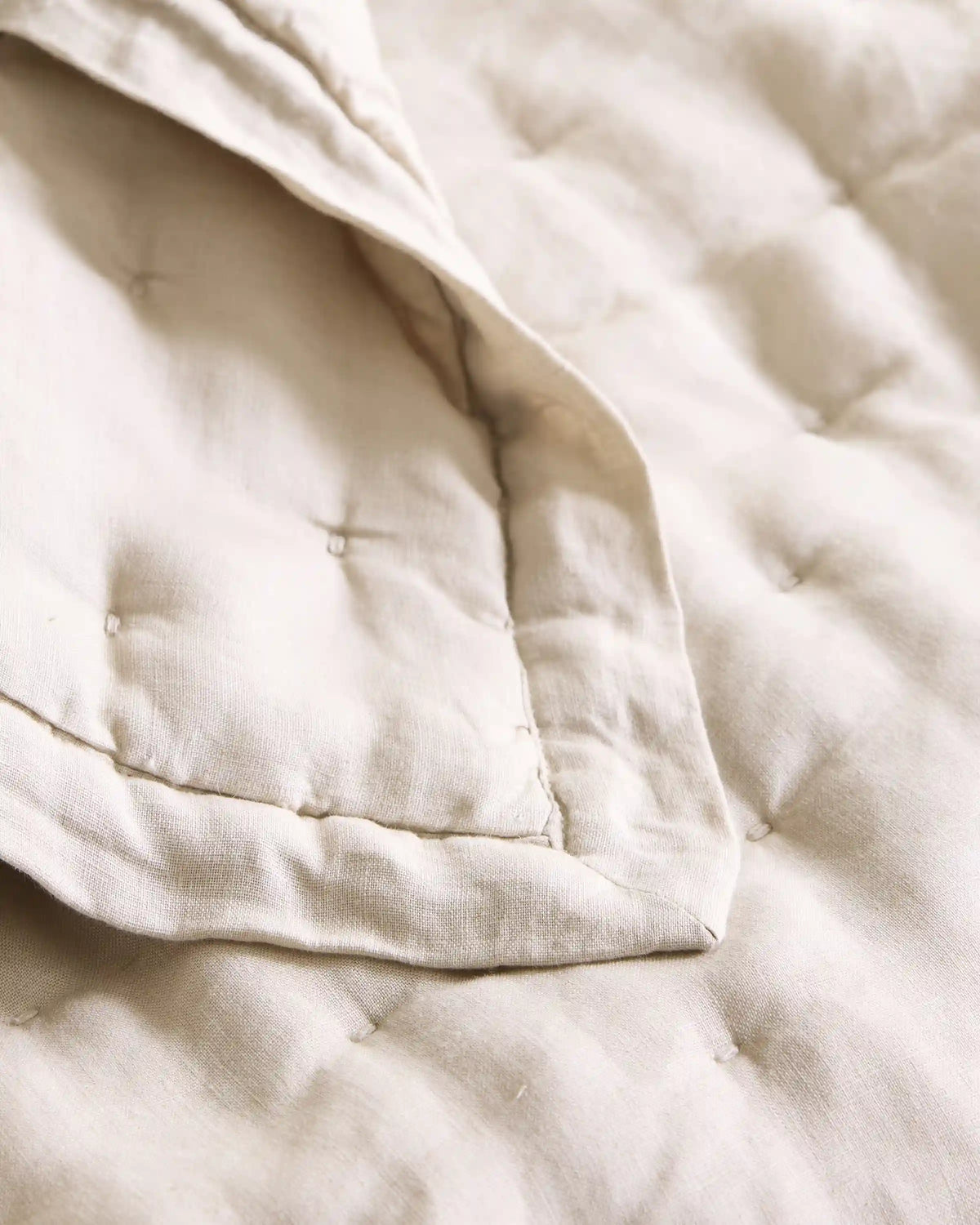 European Linen Dream Quilt Set