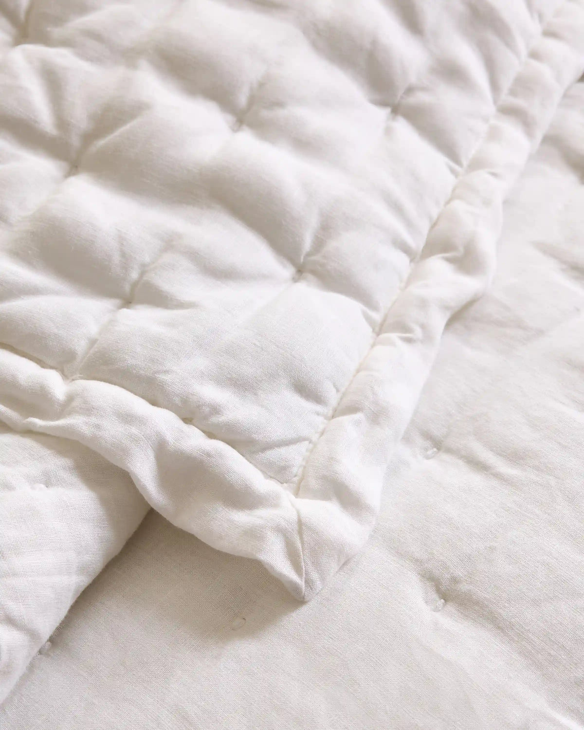 European Linen Dream Quilt Set