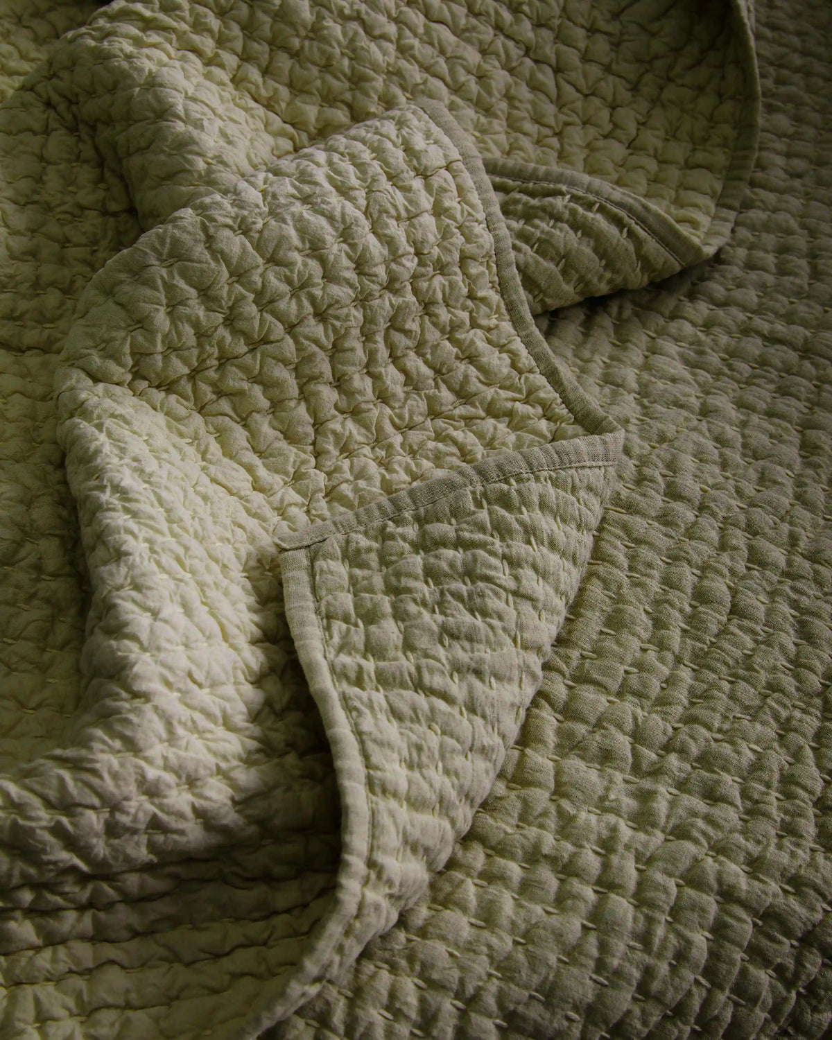 European Linen Cotton Stitch Quilt