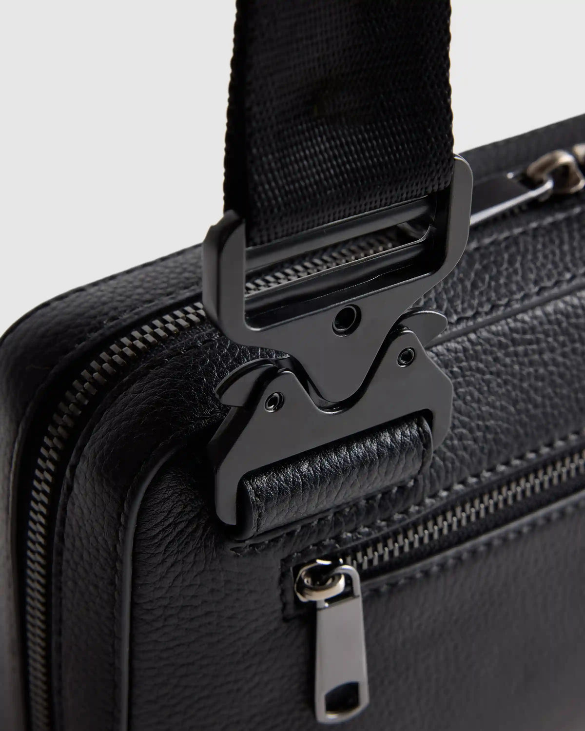 Excursion Italian Leather Sling