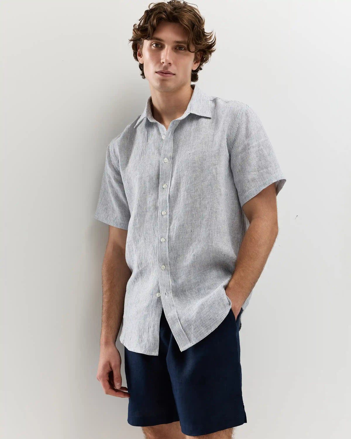 100% European Linen Relaxed Short Sleeve Shirt