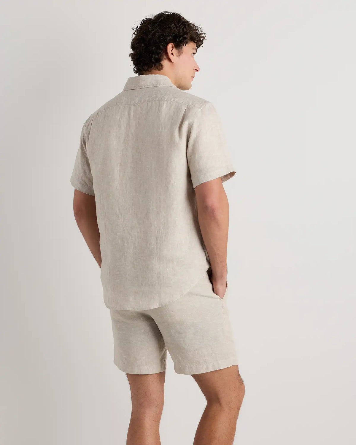 100% European Linen Relaxed Short Sleeve Shirt