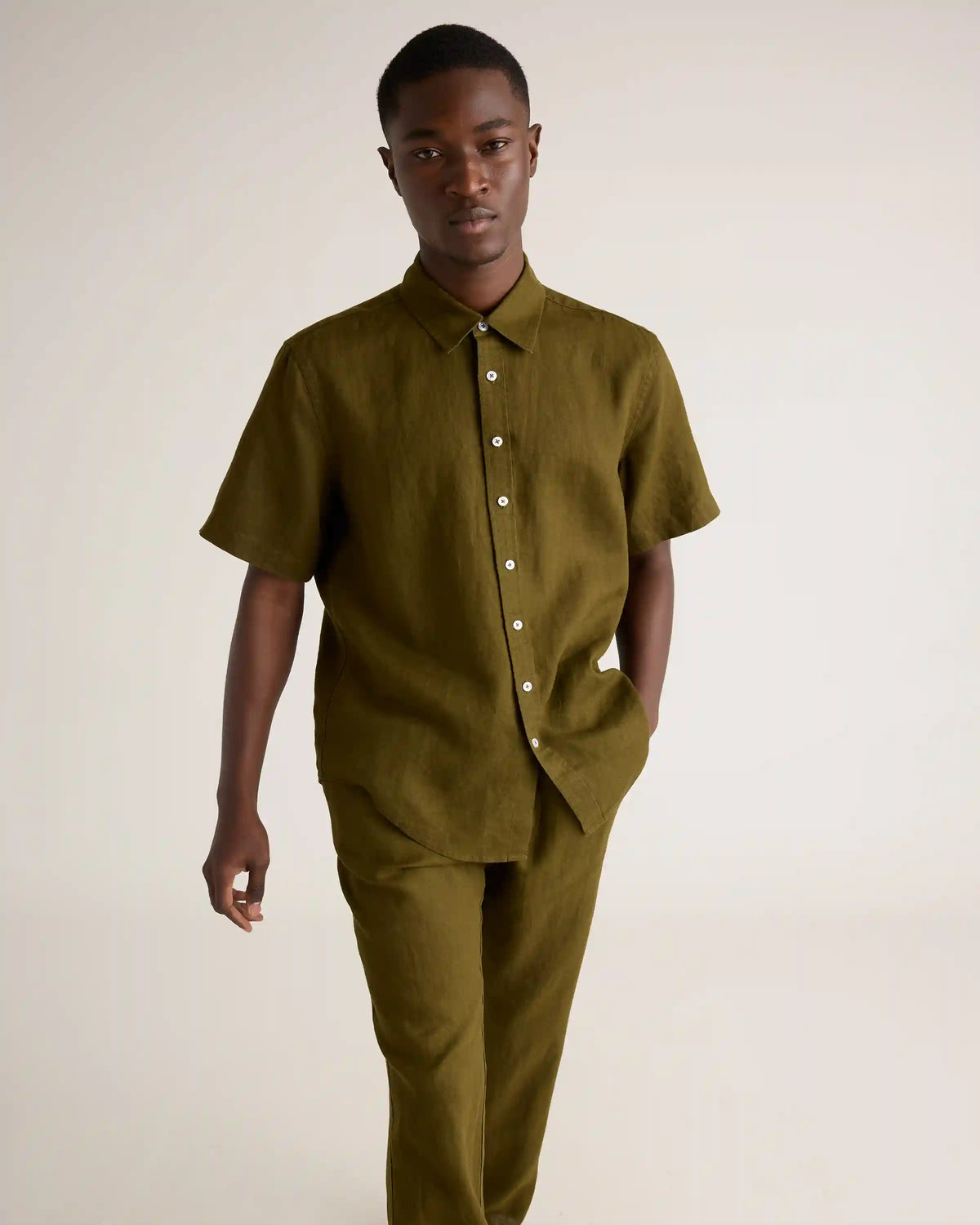 100% European Linen Relaxed Short Sleeve Shirt