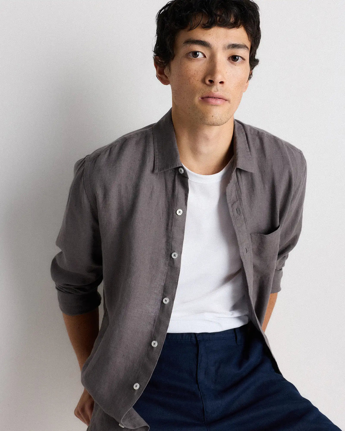 100% European Linen Relaxed Long Sleeve Pocket Shirt