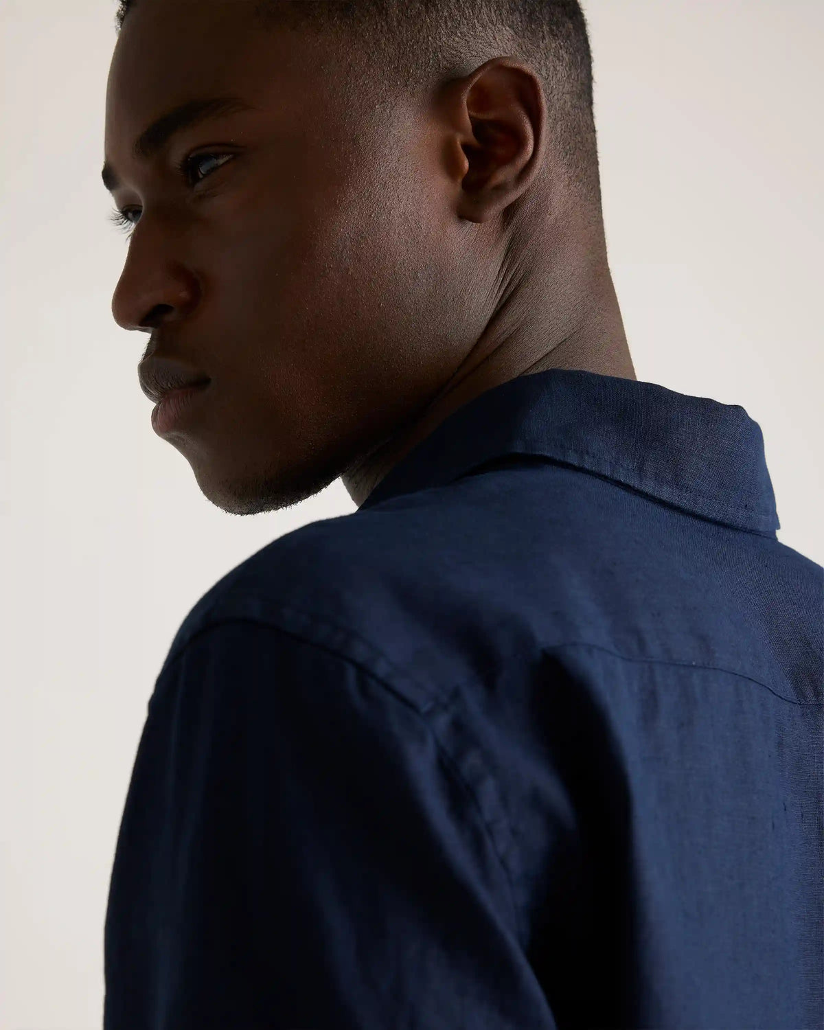 100% European Linen Relaxed Long Sleeve Pocket Shirt