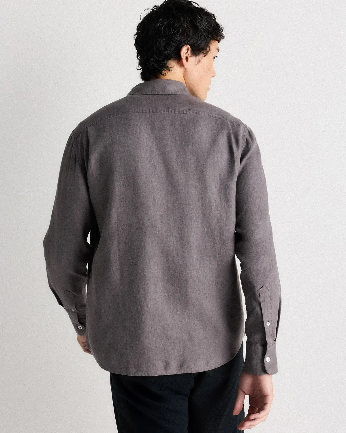 100% European Linen Relaxed Long Sleeve Shirt