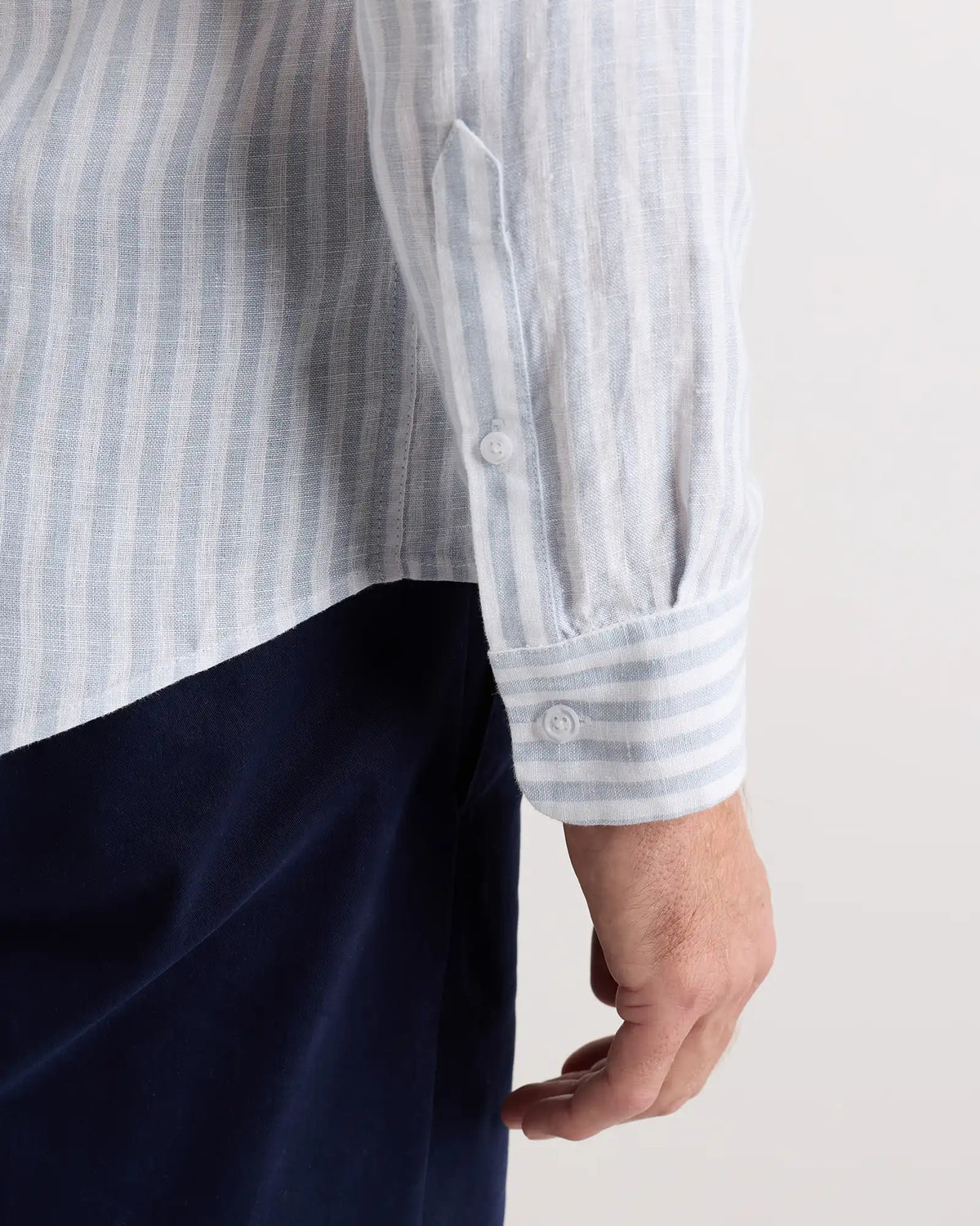100% European Linen Relaxed Long Sleeve Shirt