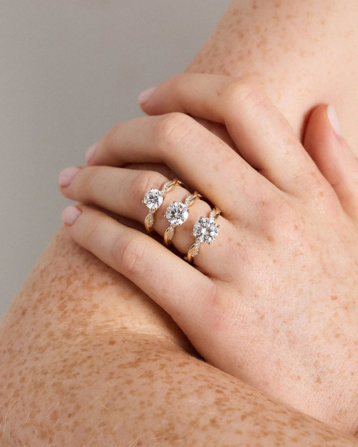 Lab Grown Diamond Round Twisted Engagement Ring - 2ct