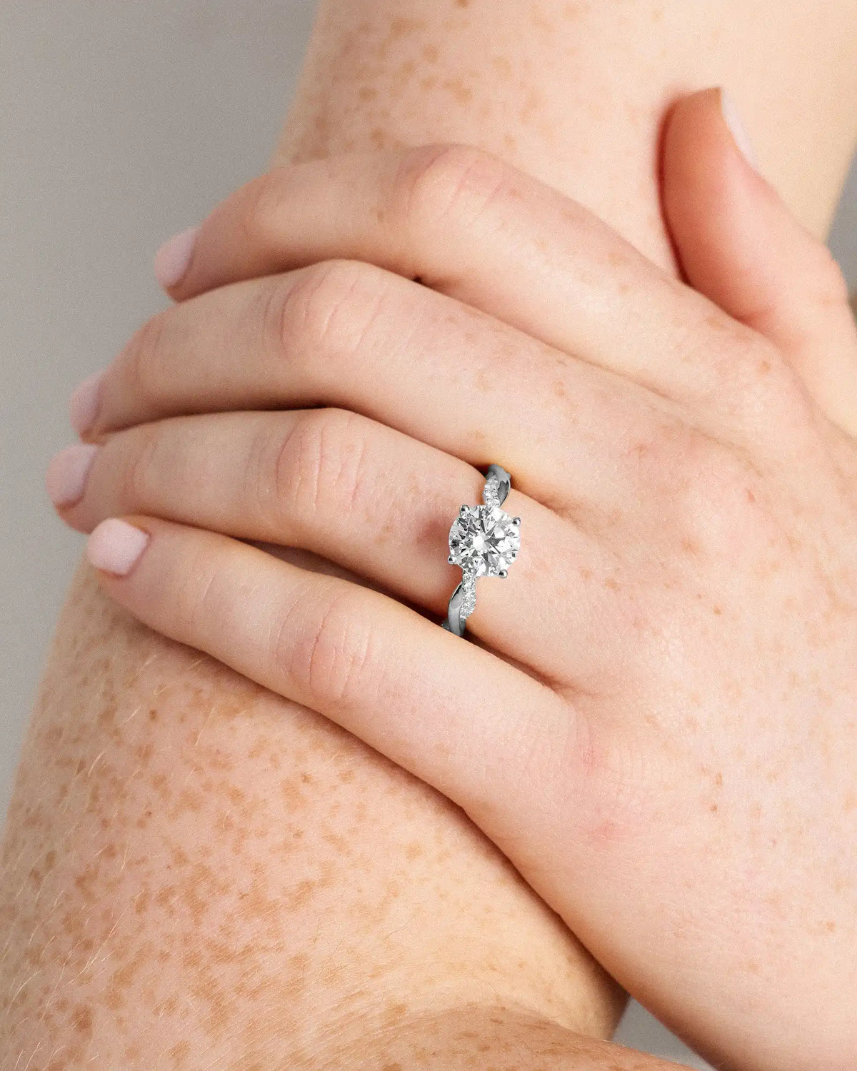 Lab Grown Diamond Round Twisted Engagement Ring - 2ct
