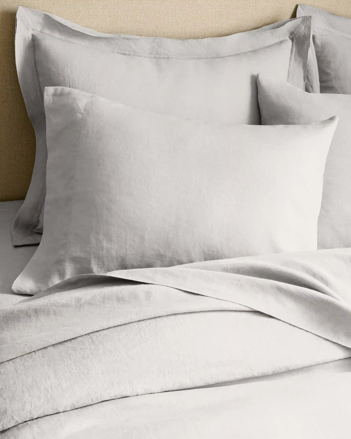 European Linen Double Flange Deluxe Bedding Bundle