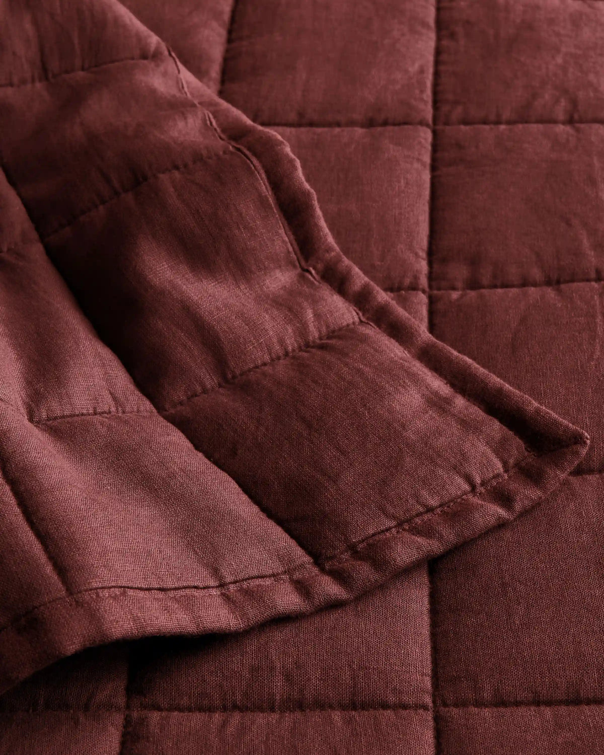 European Linen Box Quilt Set