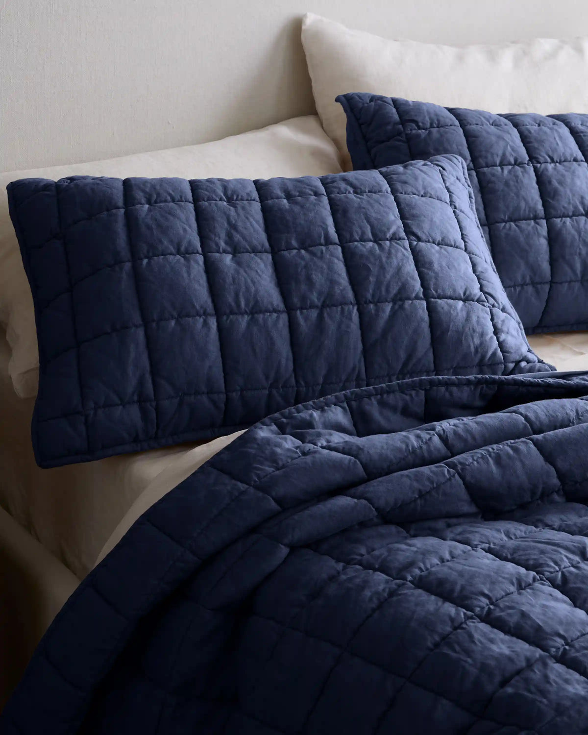 European Linen Box Quilt Set