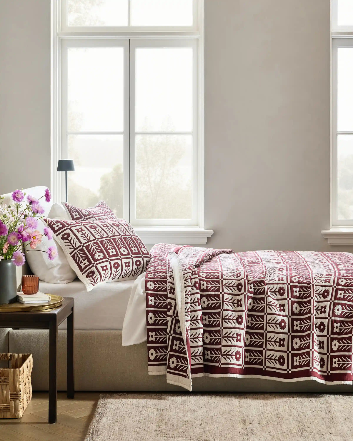 Organic Cotton Jacquard Floral Coverlet