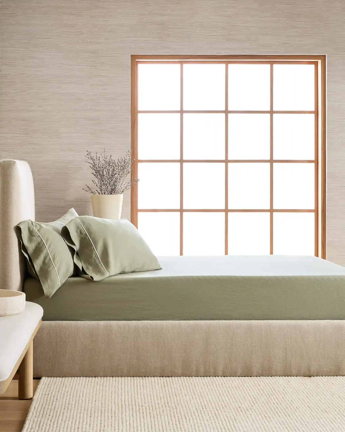 European Linen Piped Fitted Sheet Set