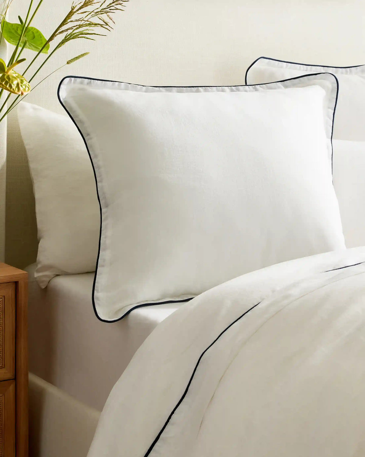 European Linen Piped Euro Sham