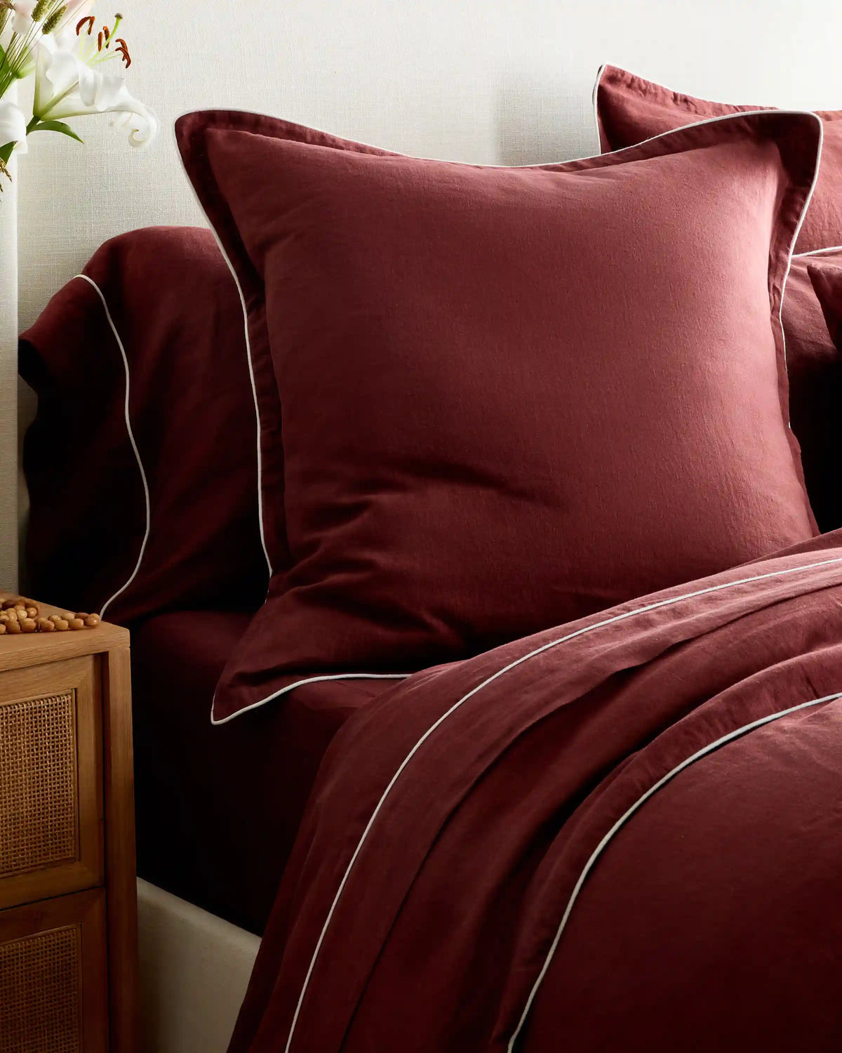 European Linen Piped Euro Sham