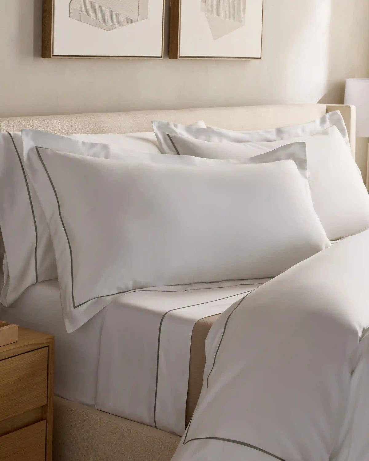 Signature Giza Cotton Sateen Embroidered Deluxe Bedding Bundle