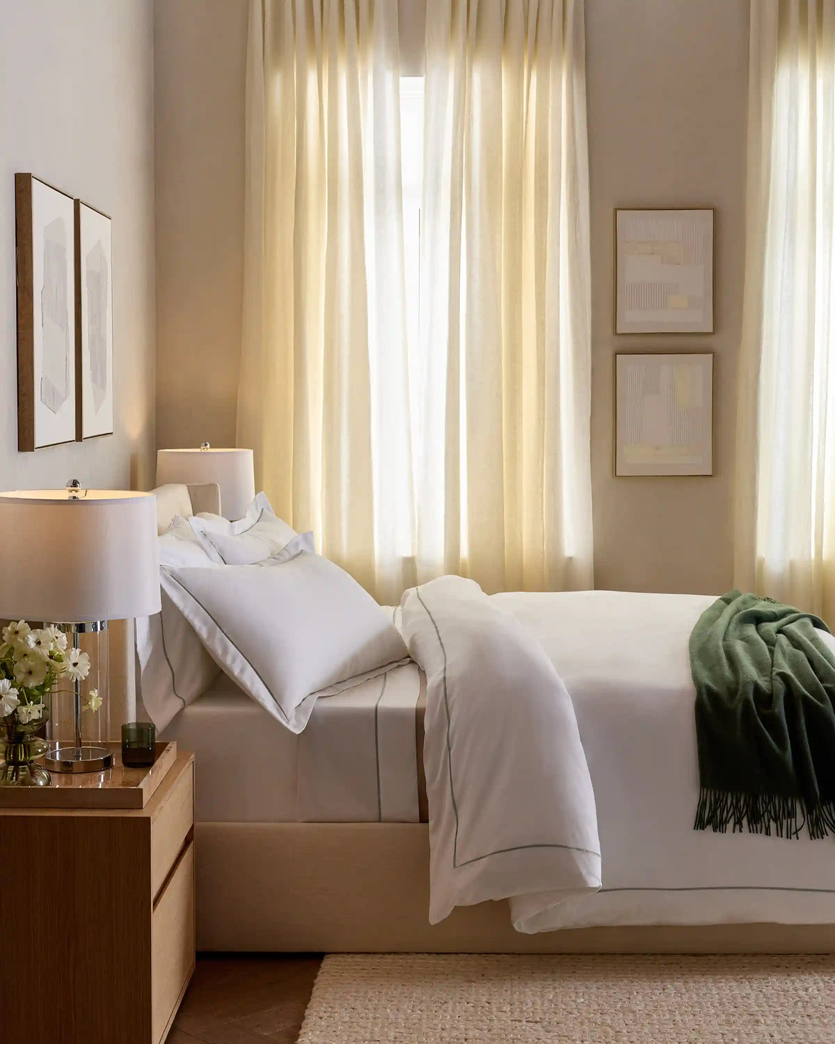 Signature Giza Cotton Sateen Embroidered Deluxe Bedding Bundle