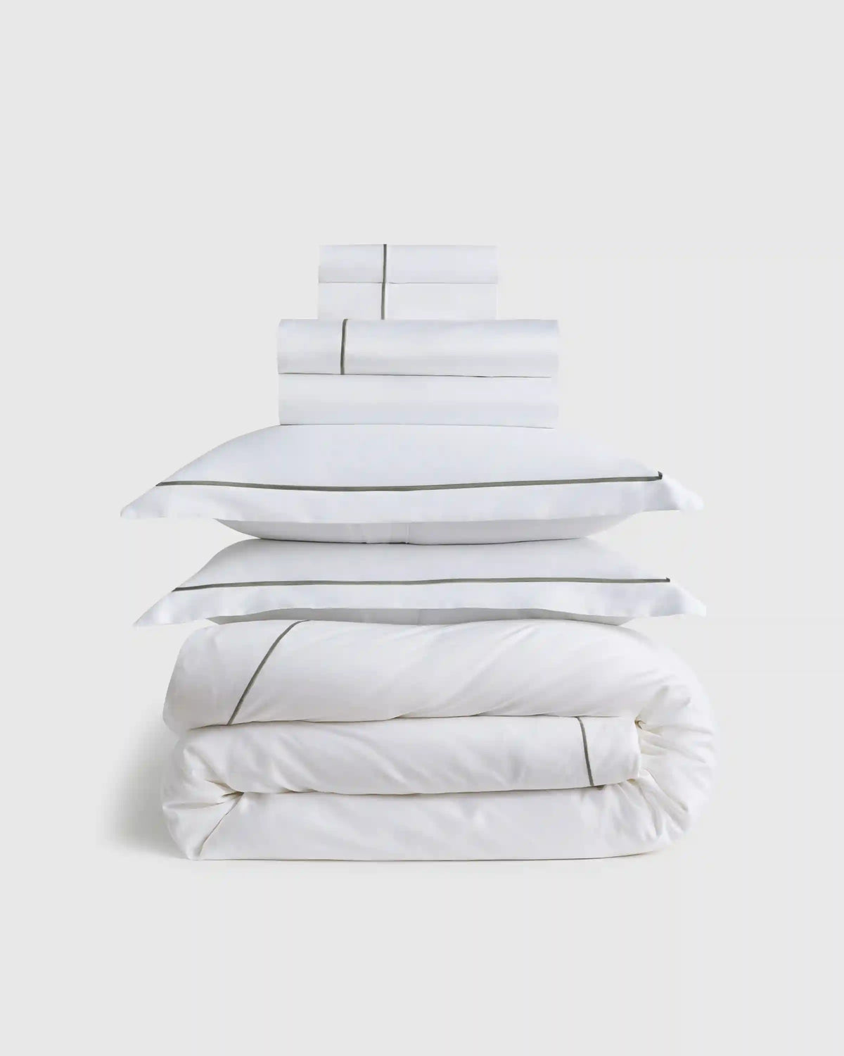 Signature Giza Cotton Sateen Embroidered Deluxe Bedding Bundle