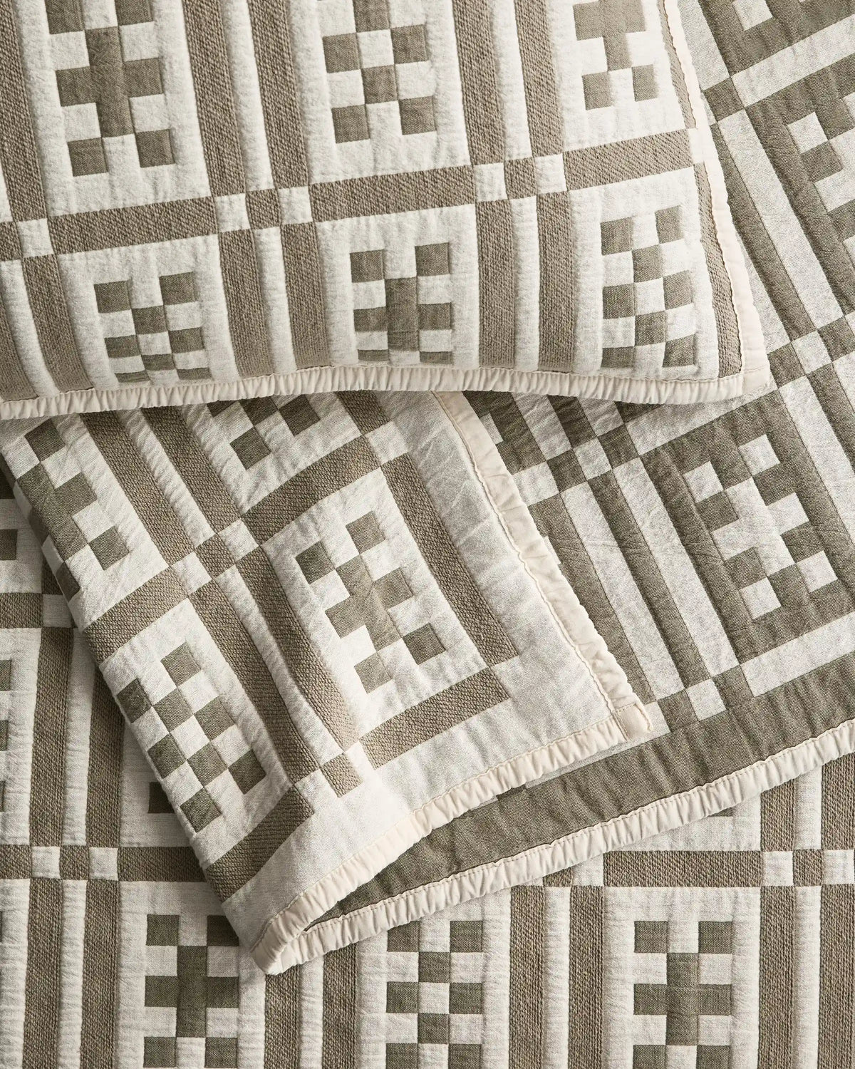 Organic Cotton Jacquard Geo Coverlet