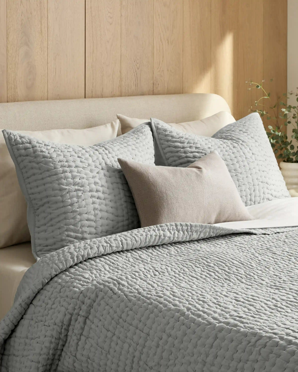 European Linen Cotton Stitch Quilt