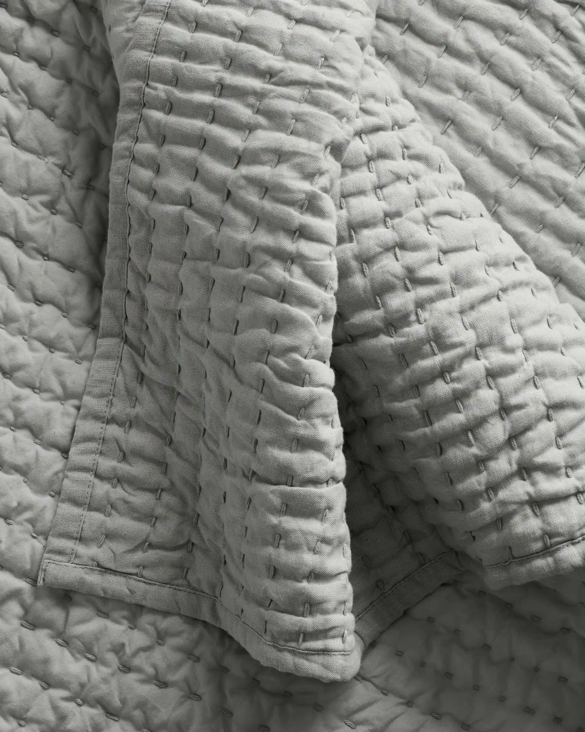 European Linen Cotton Stitch Quilt