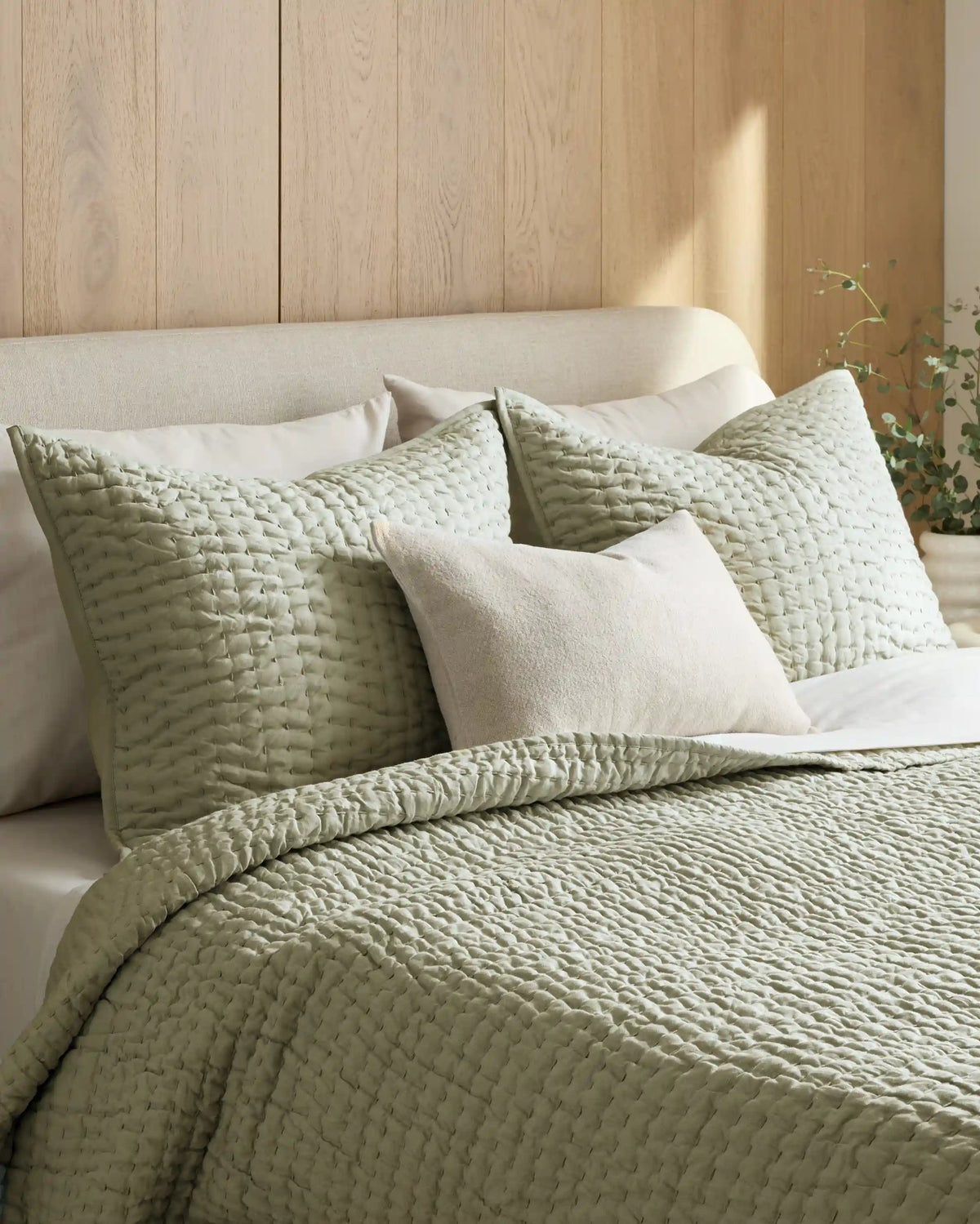 European Linen Cotton Stitch Quilt