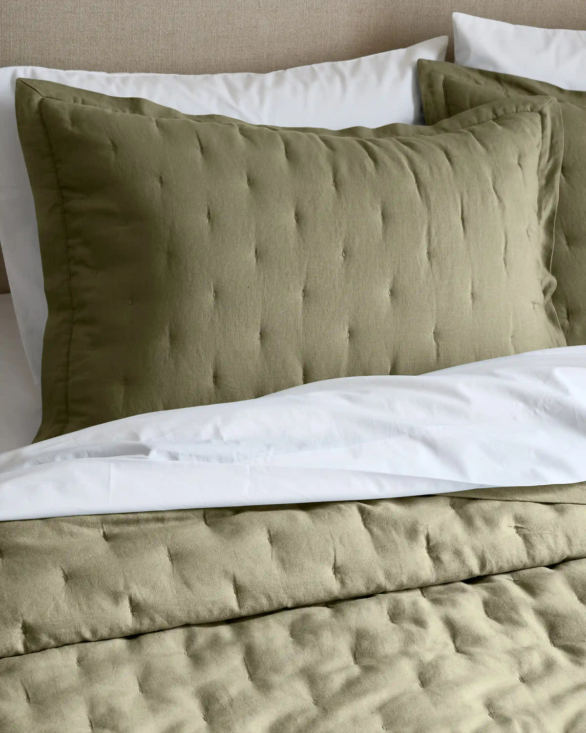 European Linen Dream Quilt Set
