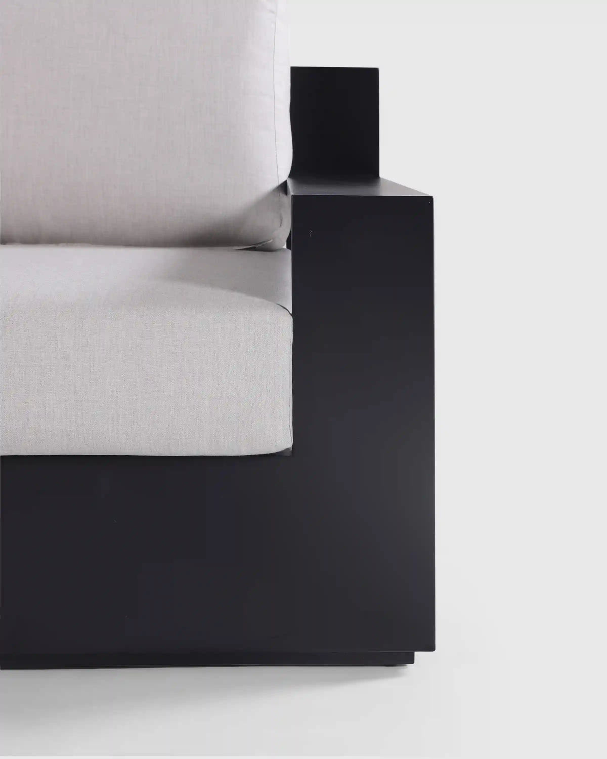 Powder-Coated Aluminum Outdoor Swivel Lounge Chair