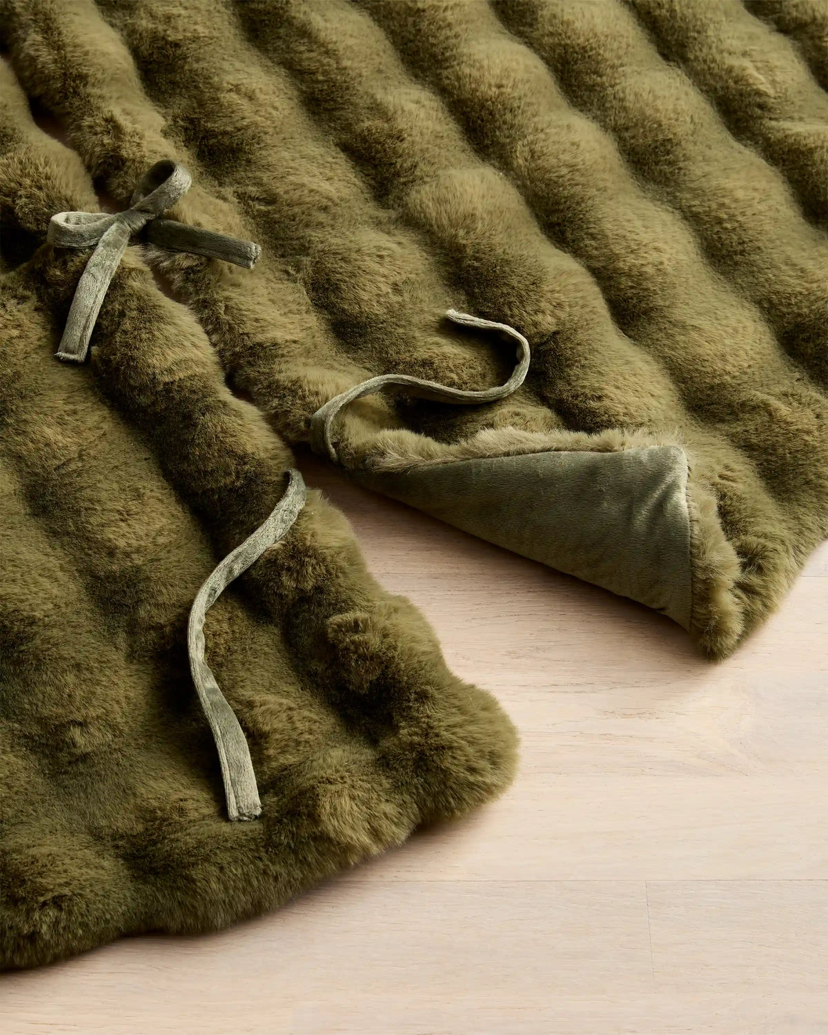 Faux Fur Tree Skirt