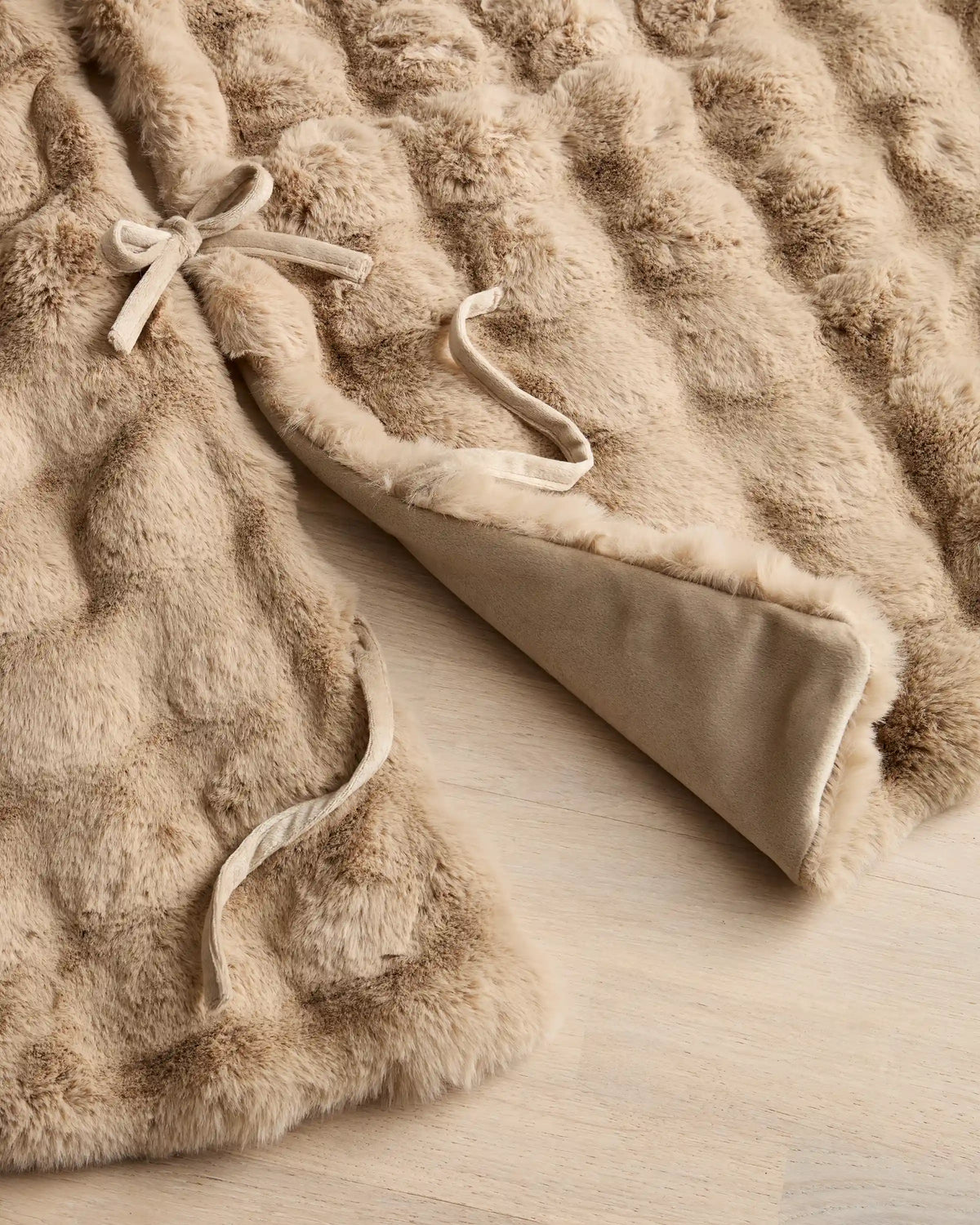 Faux Fur Tree Skirt