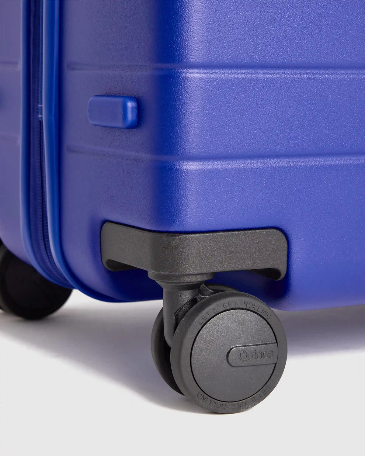 Expandable Medium Check-In Suitcase