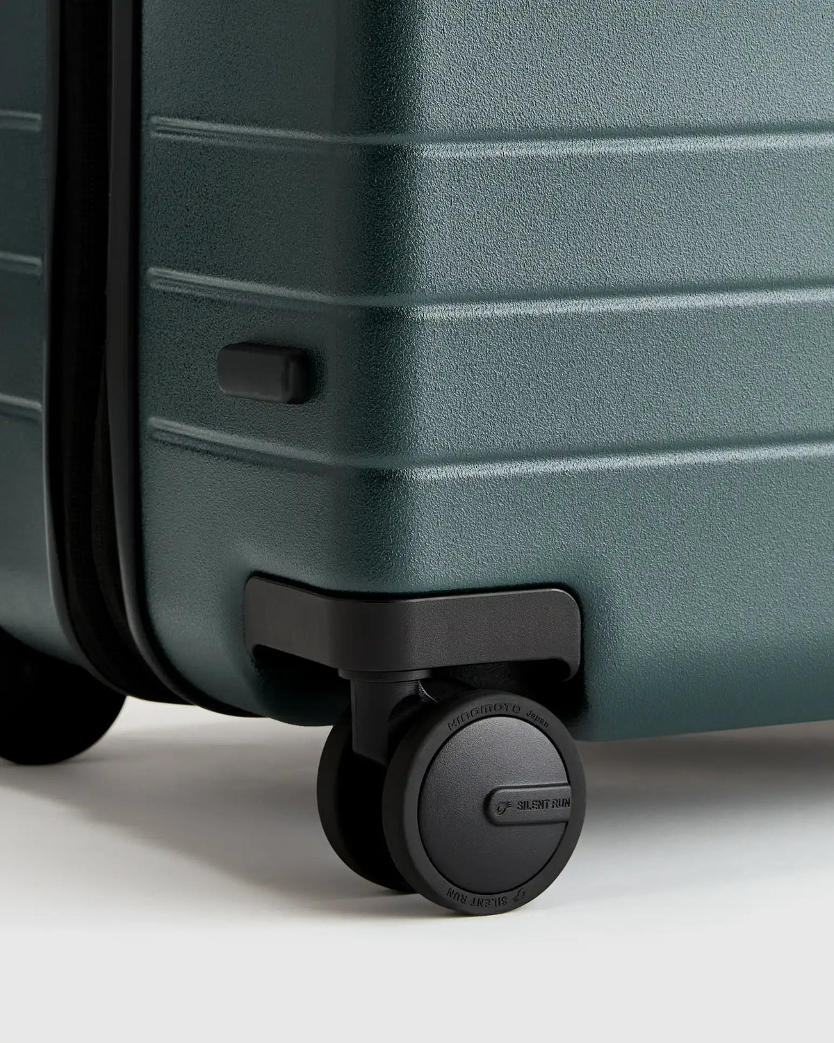 Expandable Large Check-In Suitcase
