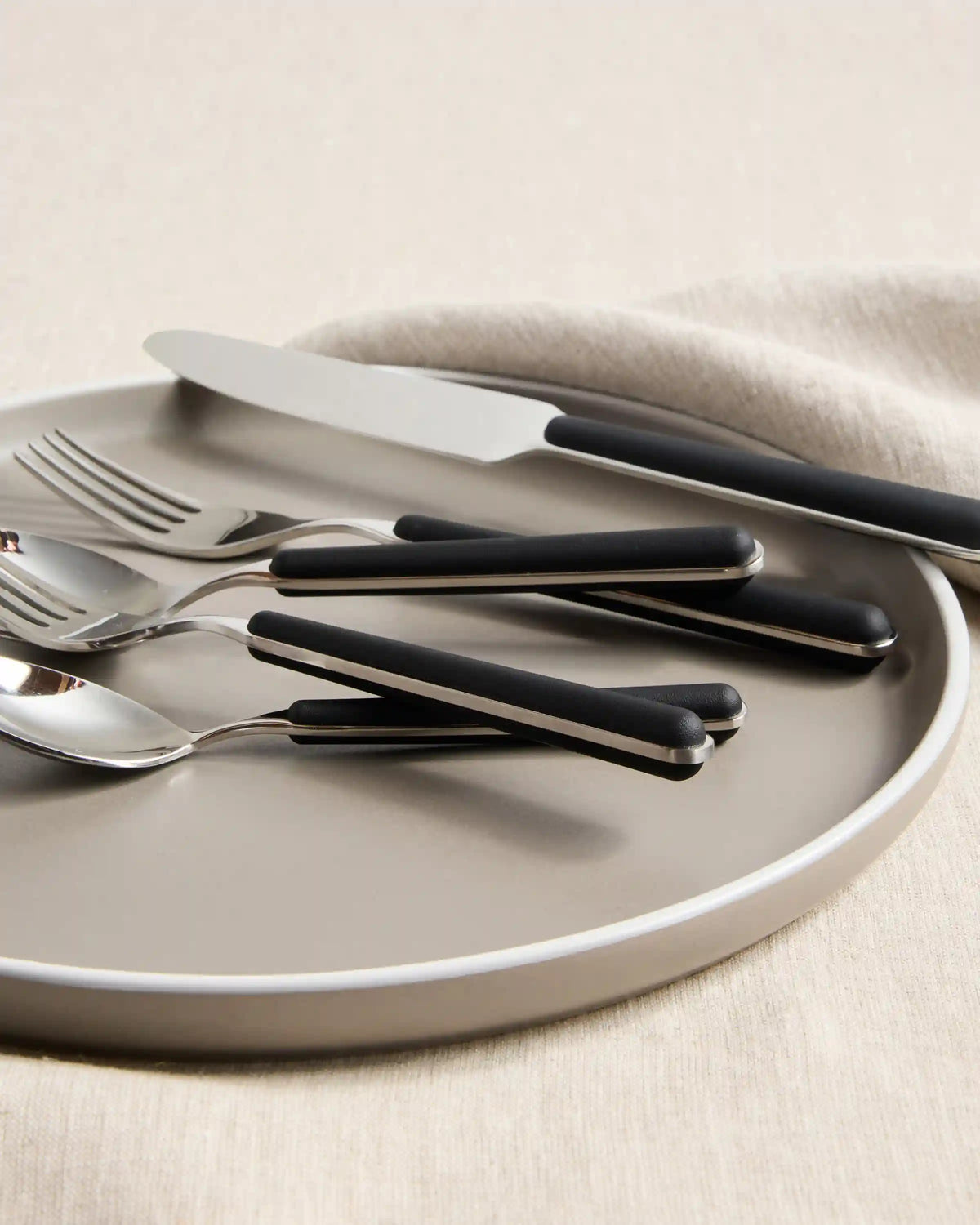 Fantasia Flatware 20-Pc Set by Mepra
