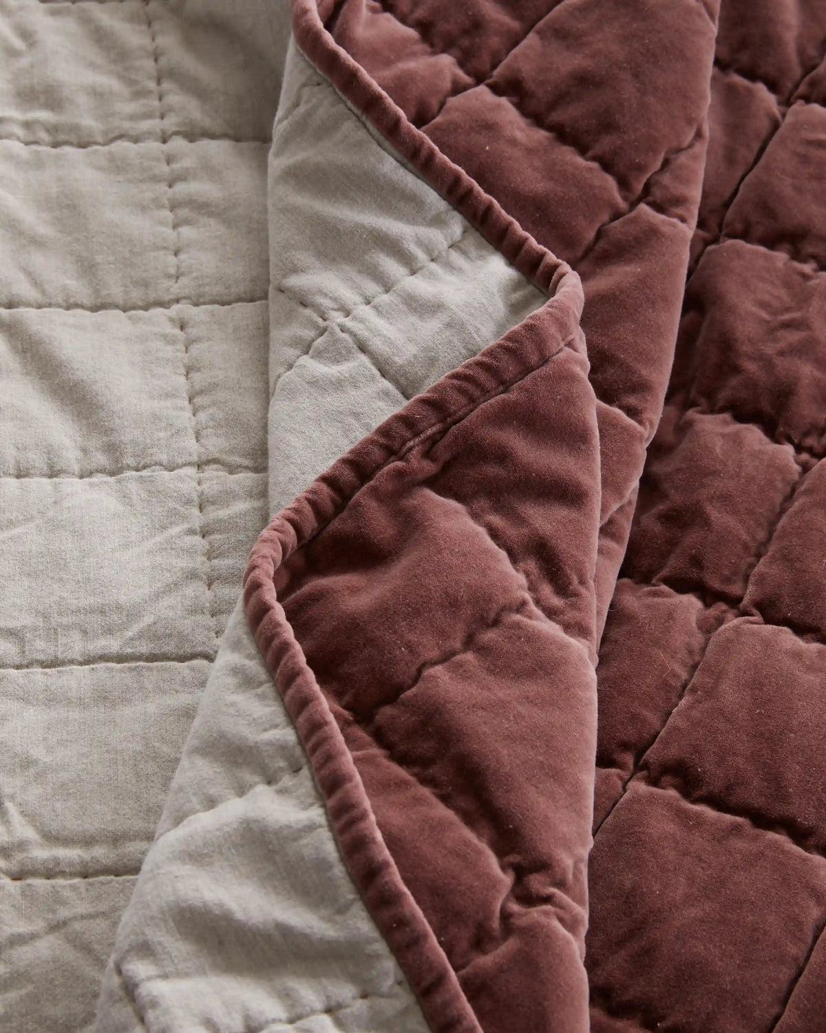 Cotton Velvet Box Quilt Set
