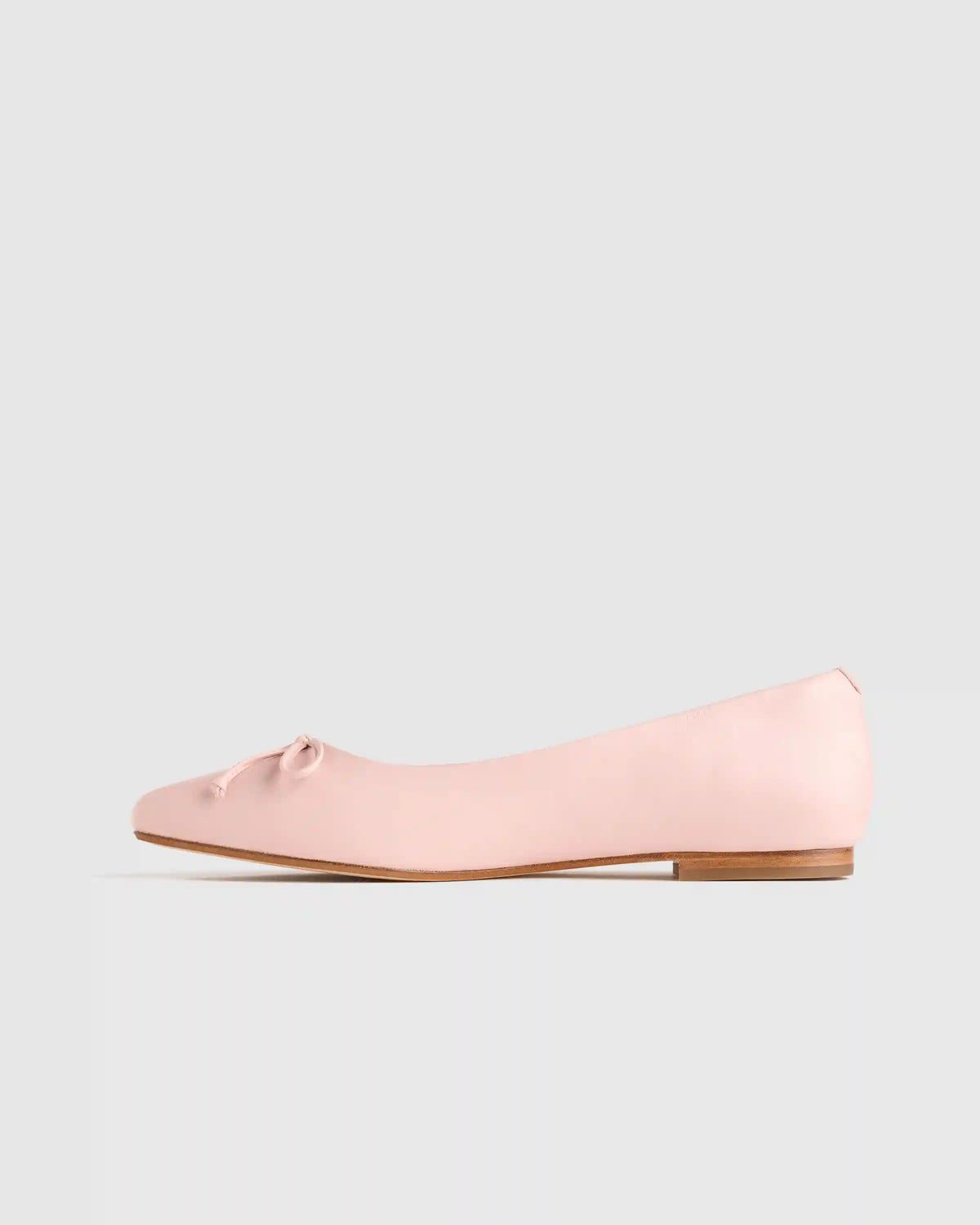 Italian Leather Pointed Bow Flat