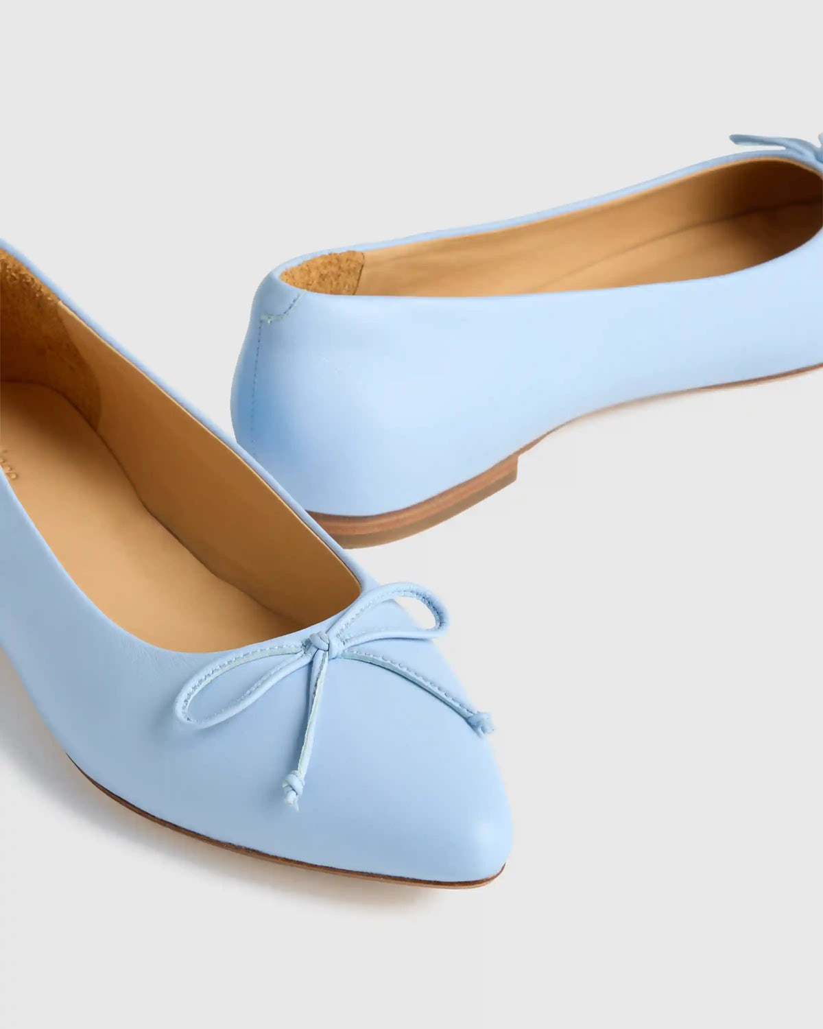 Italian Leather Pointed Bow Flat