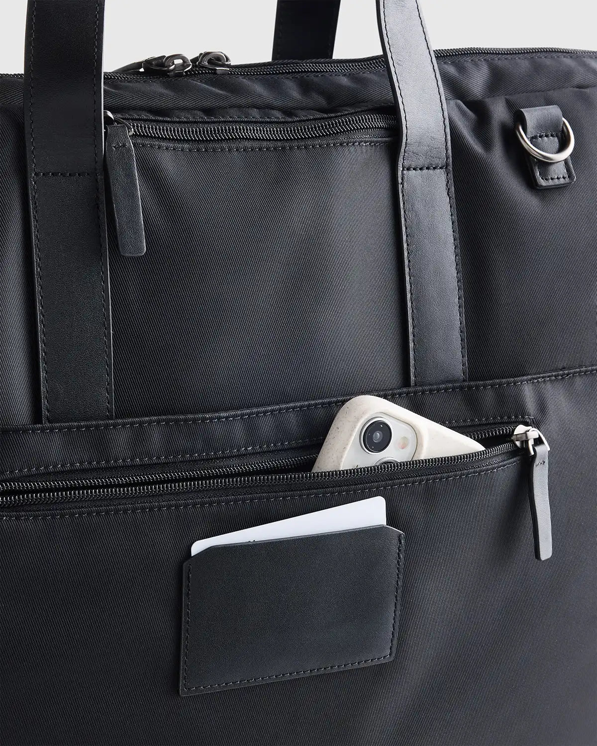 Voyage Nylon Garment Bag