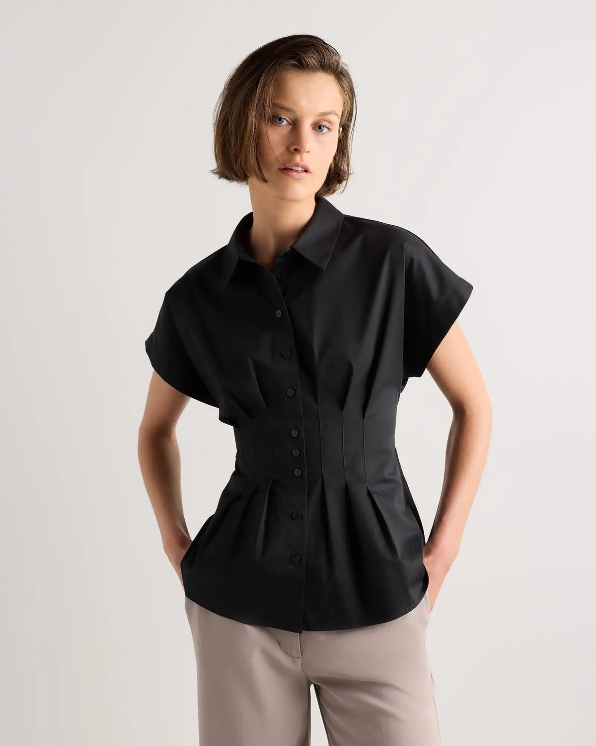 Stretch Twill Pleated Short Sleeve Shirt