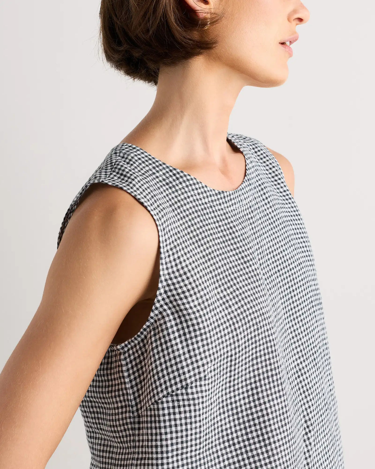 100% European Linen Tank