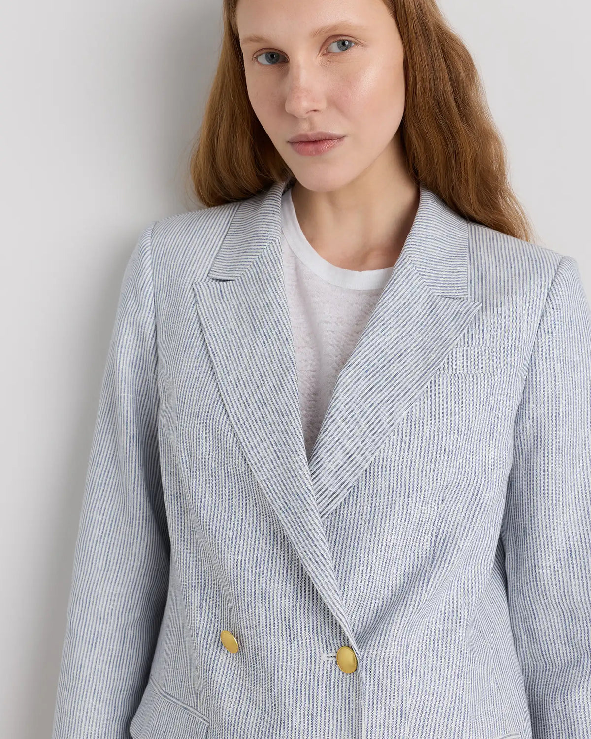 100% European Linen Relaxed Double-Breasted Blazer