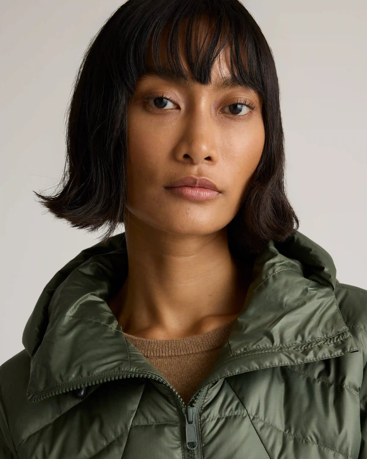 Lightweight Down Packable Puffer Hooded Jacket