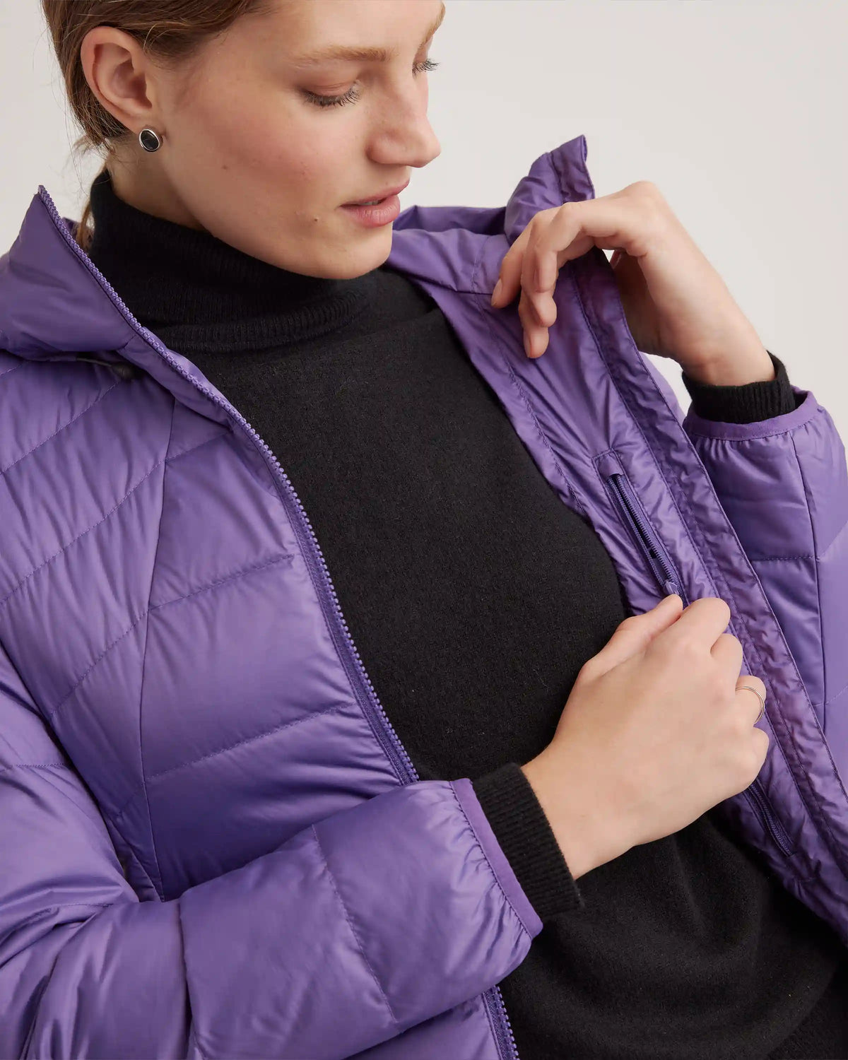Lightweight Down Packable Puffer Hooded Jacket