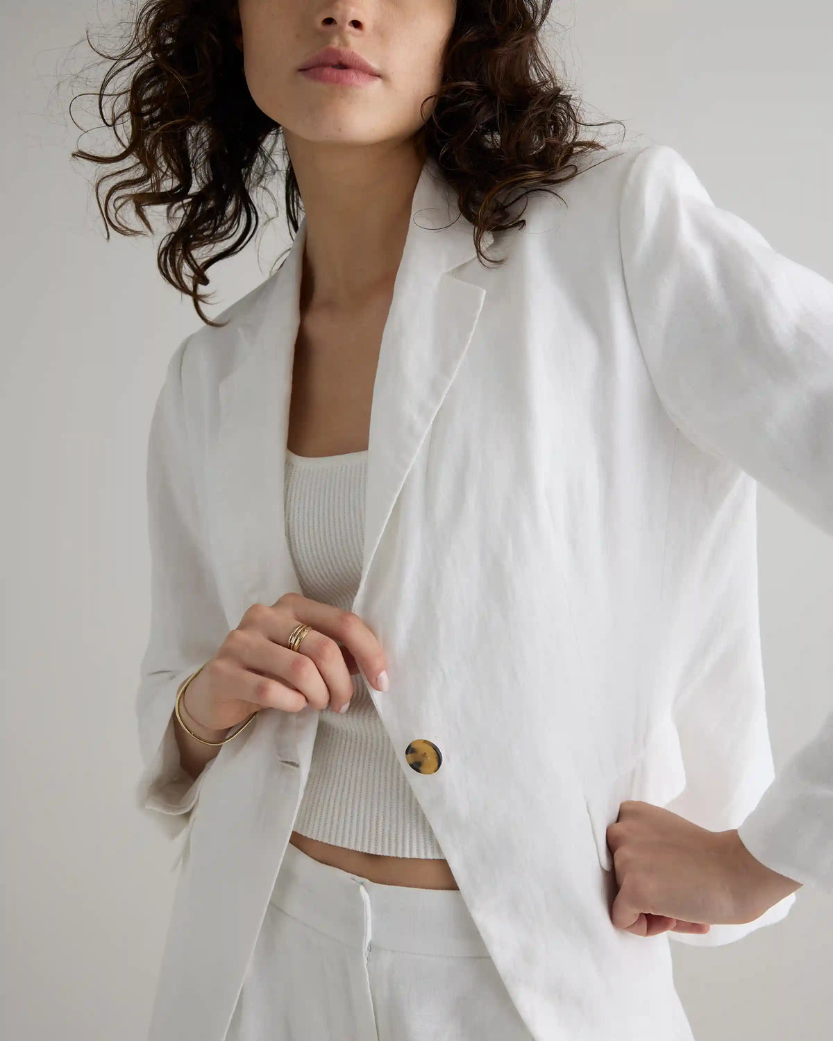 100% European Linen Structured Blazer