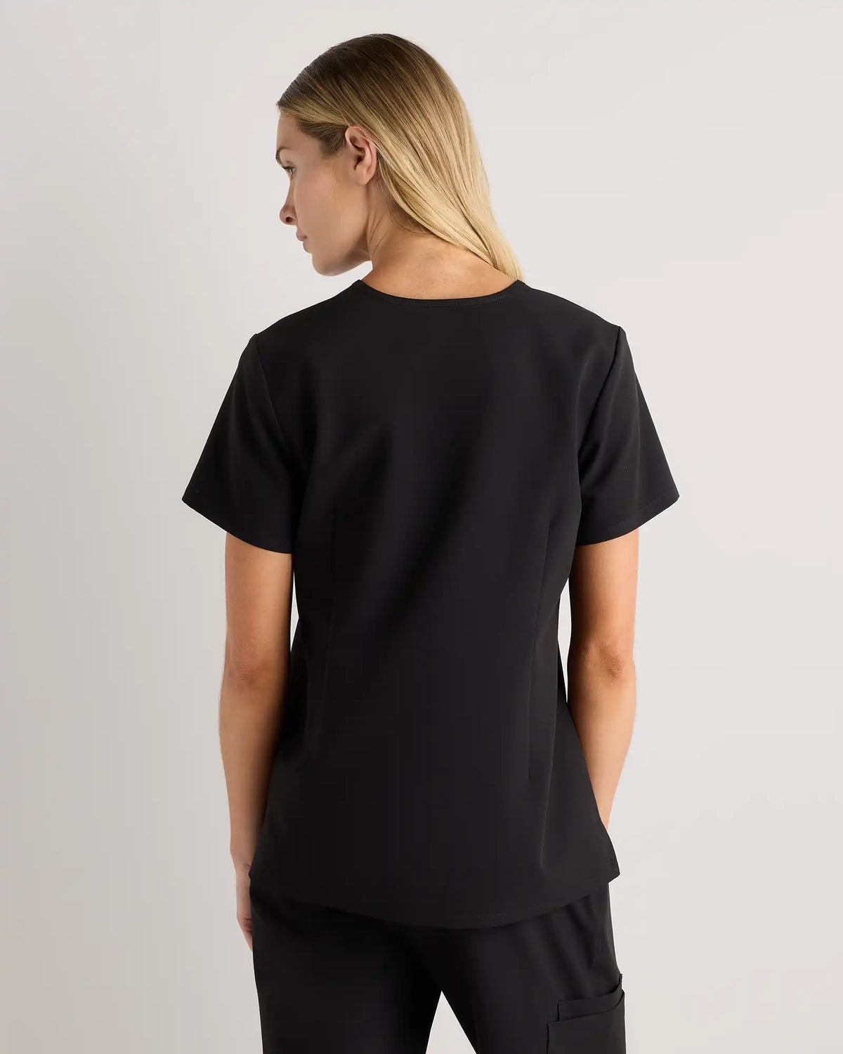 AeraFlex 1-Pocket Scrub Top
