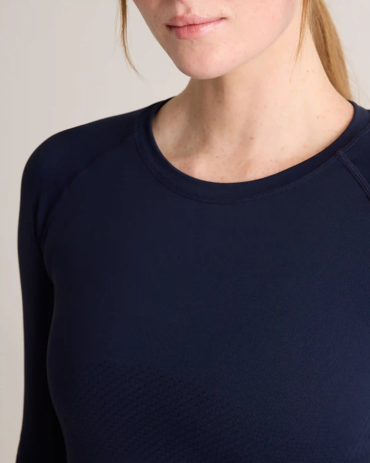 Seamless Waist-Length Long Sleeve Top