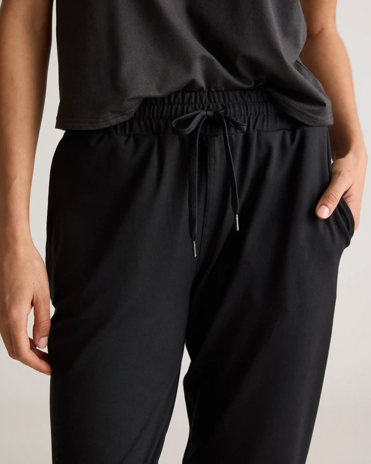 Flowknit Mid-Rise Joggers