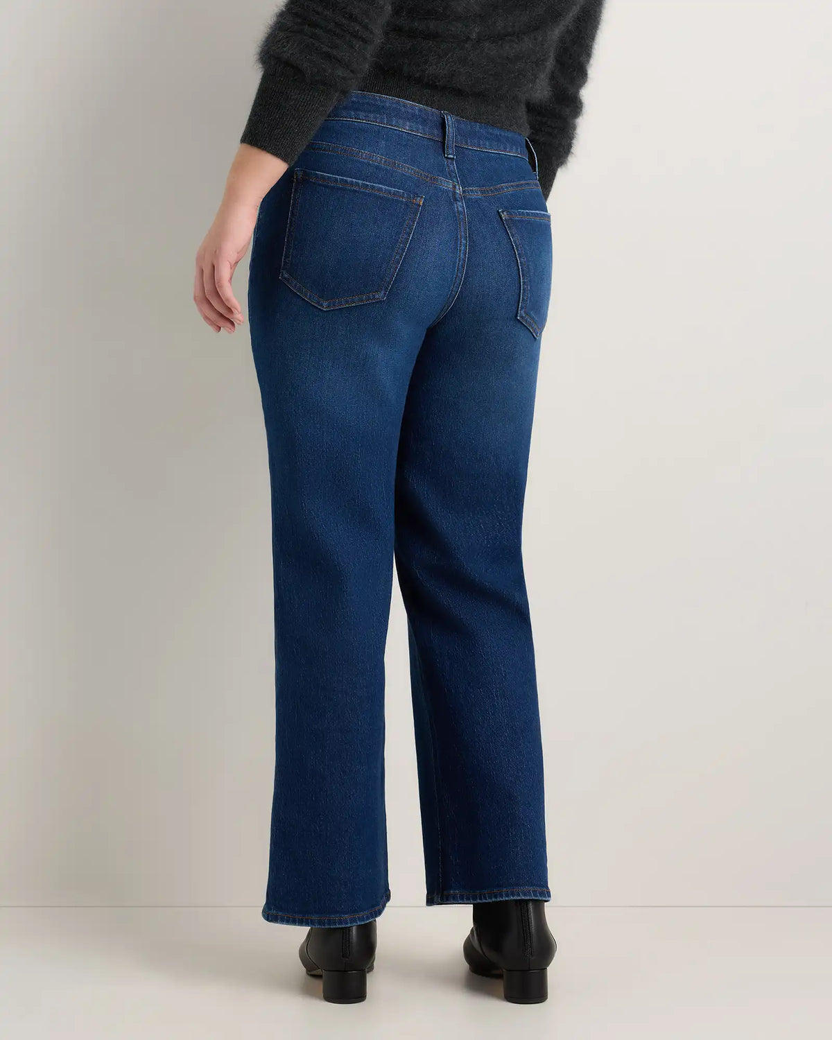 Curvy Bella Stretch Relaxed Straight Jeans