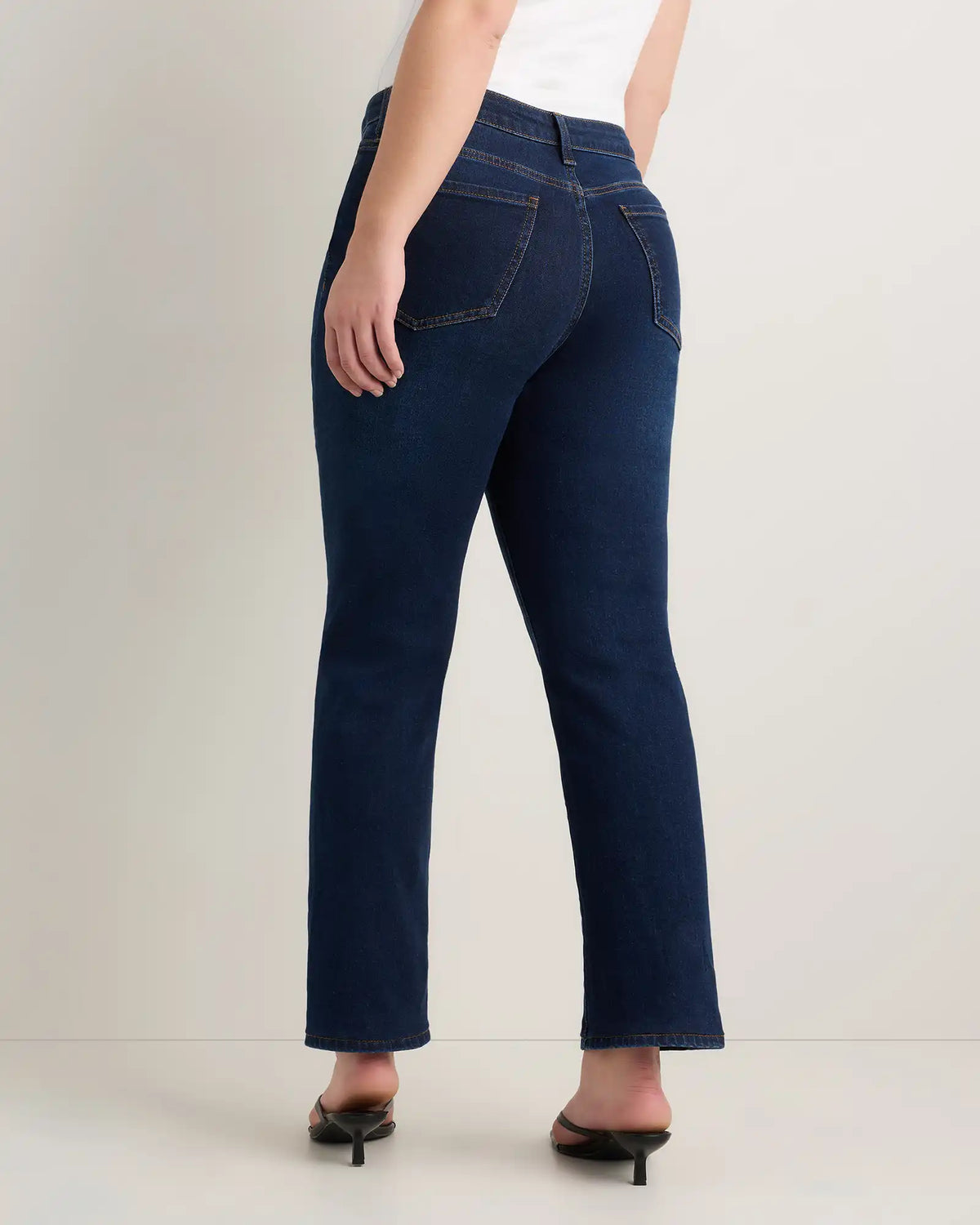 Curvy Bella Stretch Straight Jeans