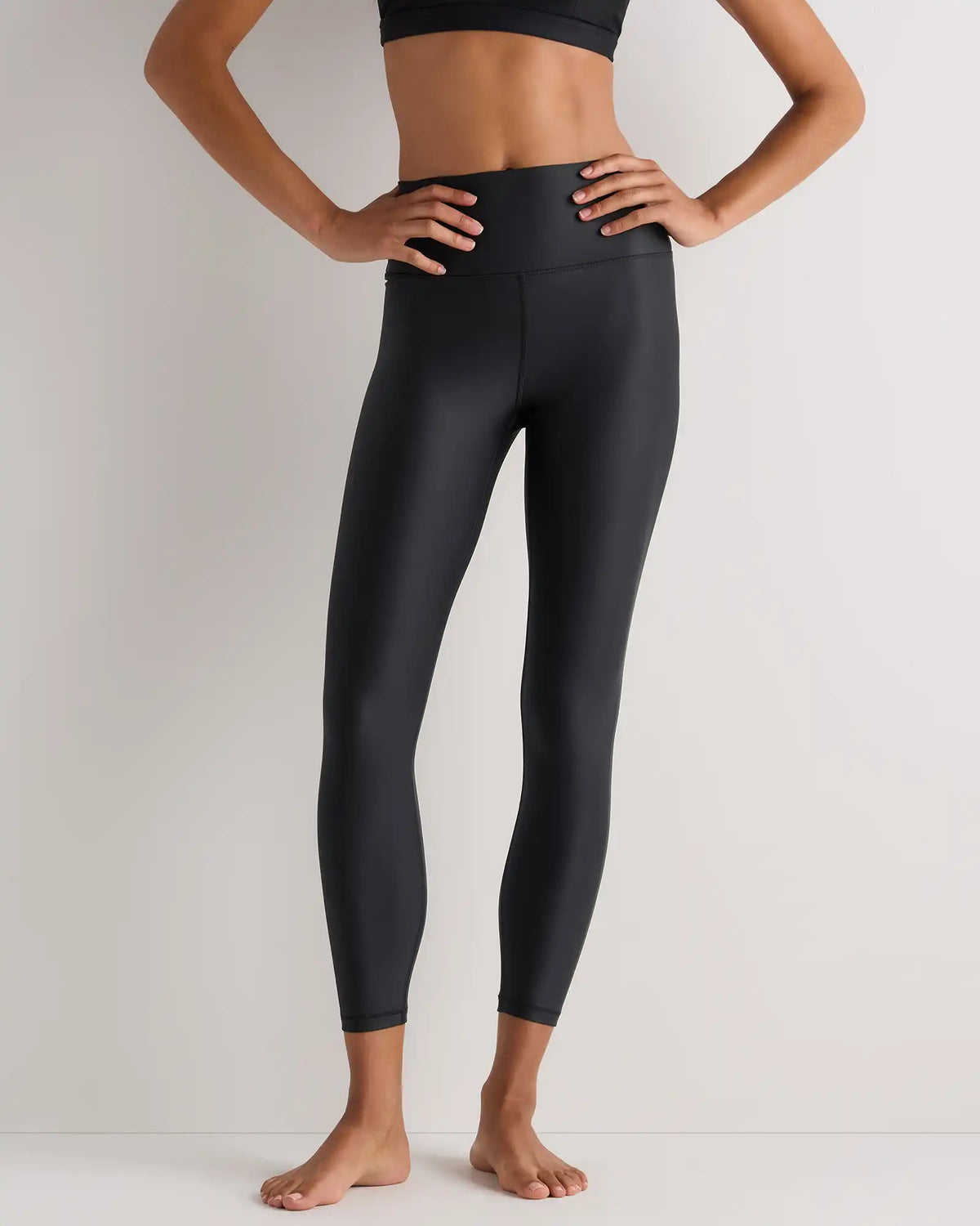 Satin-Sculpt High-Waisted Legging